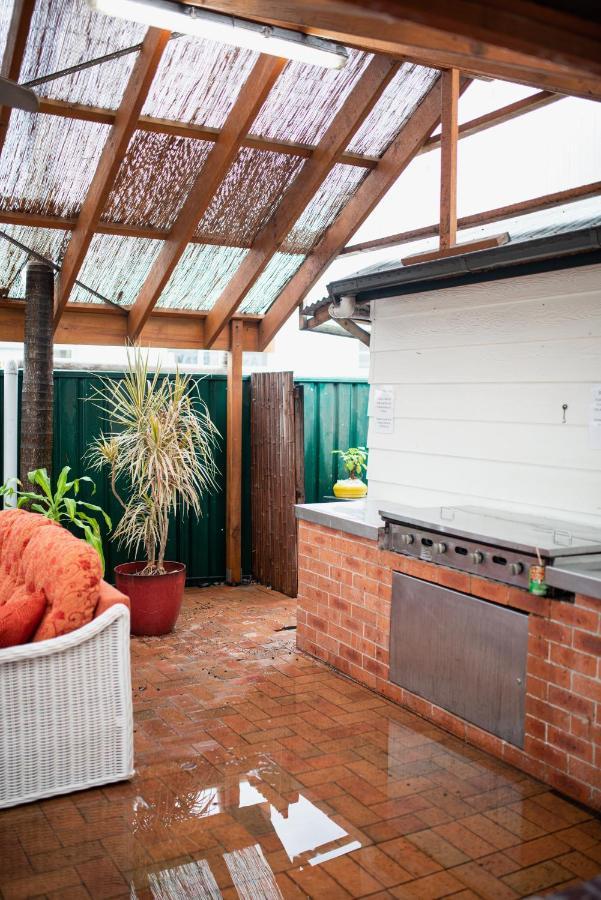 Backpackers Newcastle Hostel Exterior photo
